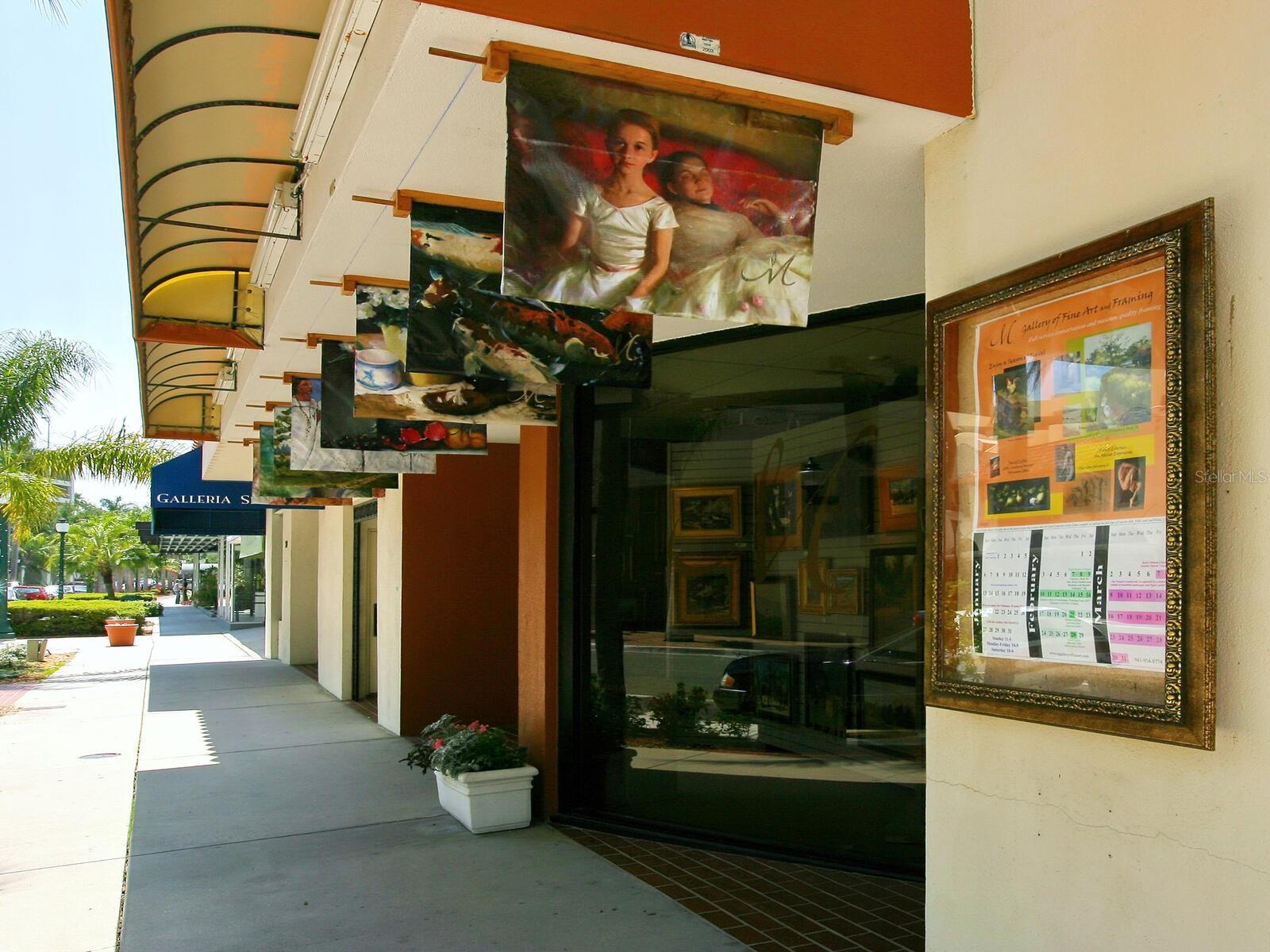 BROADWAY PROMENADE - Residential