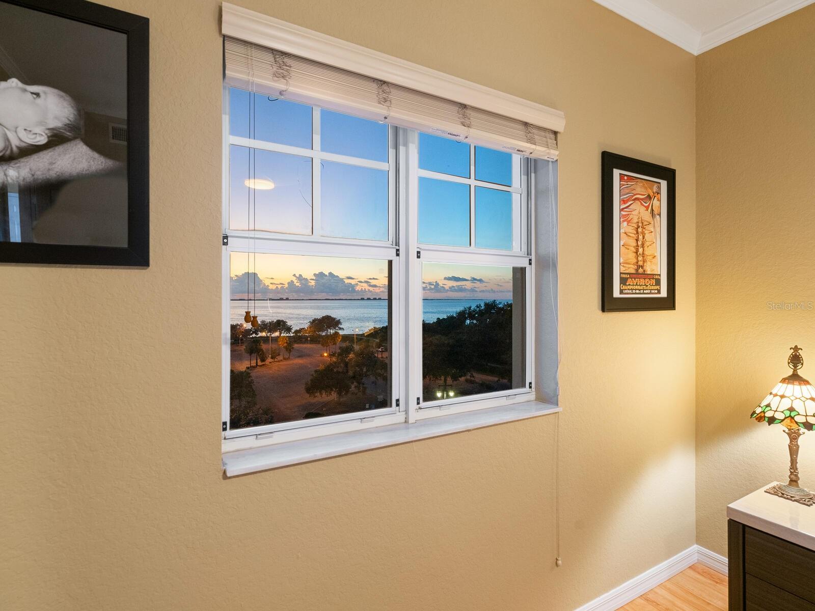 BROADWAY PROMENADE - Residential