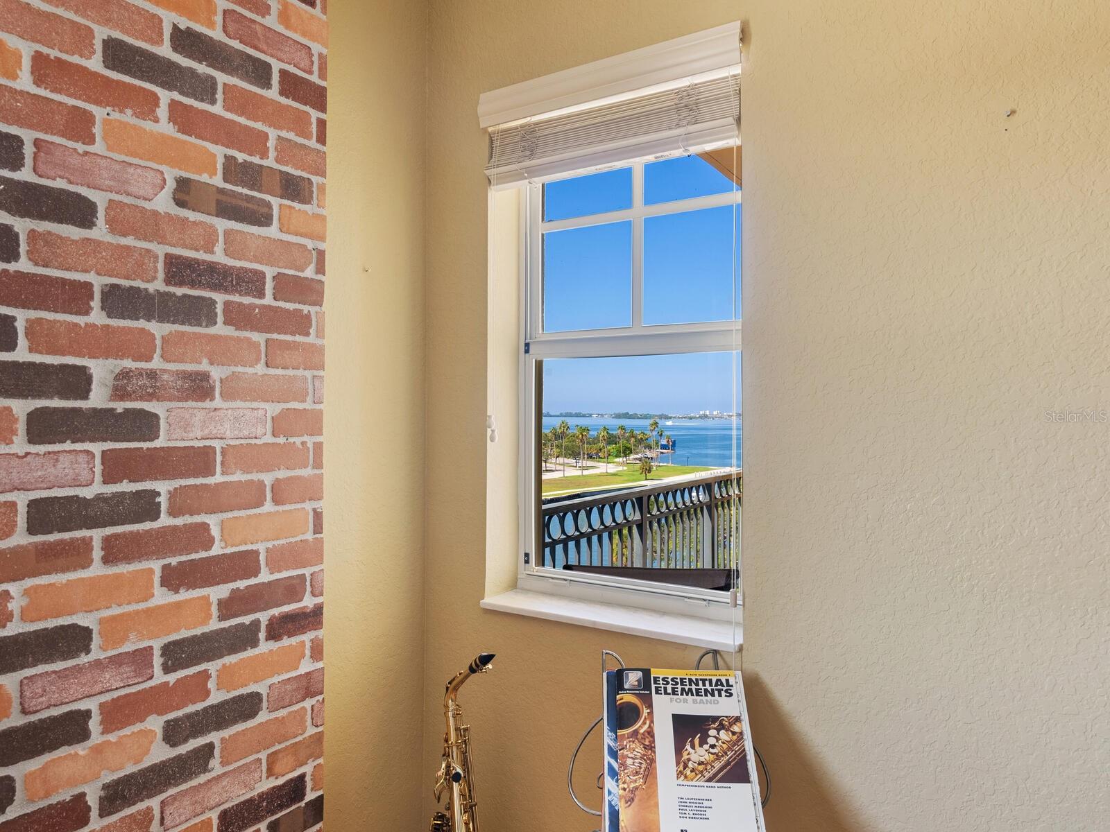 BROADWAY PROMENADE - Residential