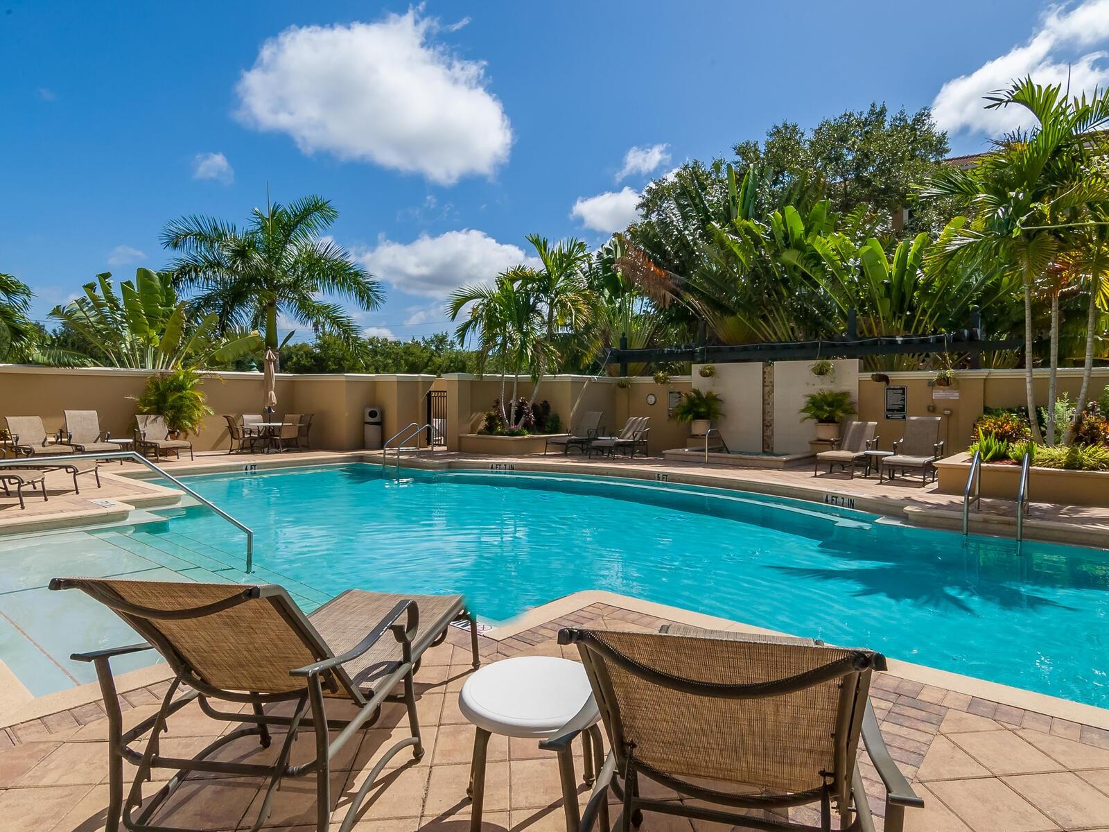 BROADWAY PROMENADE - Residential