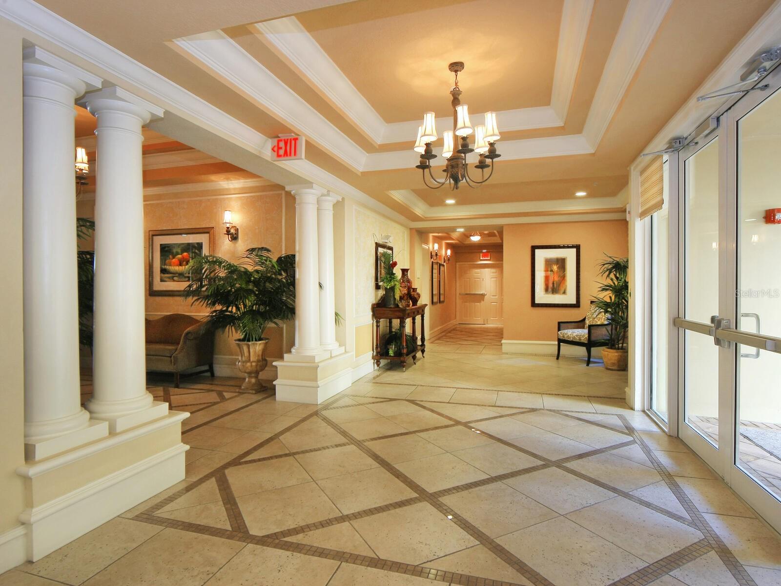 BROADWAY PROMENADE - Residential