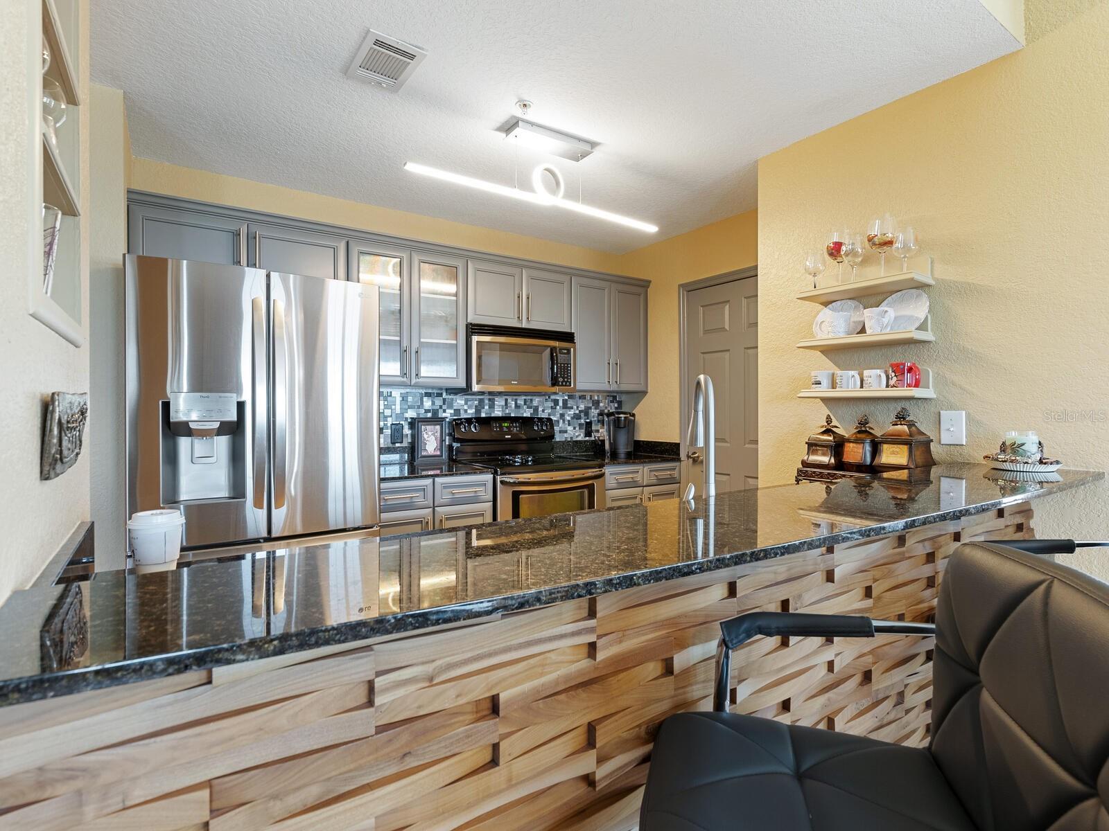 BROADWAY PROMENADE - Residential