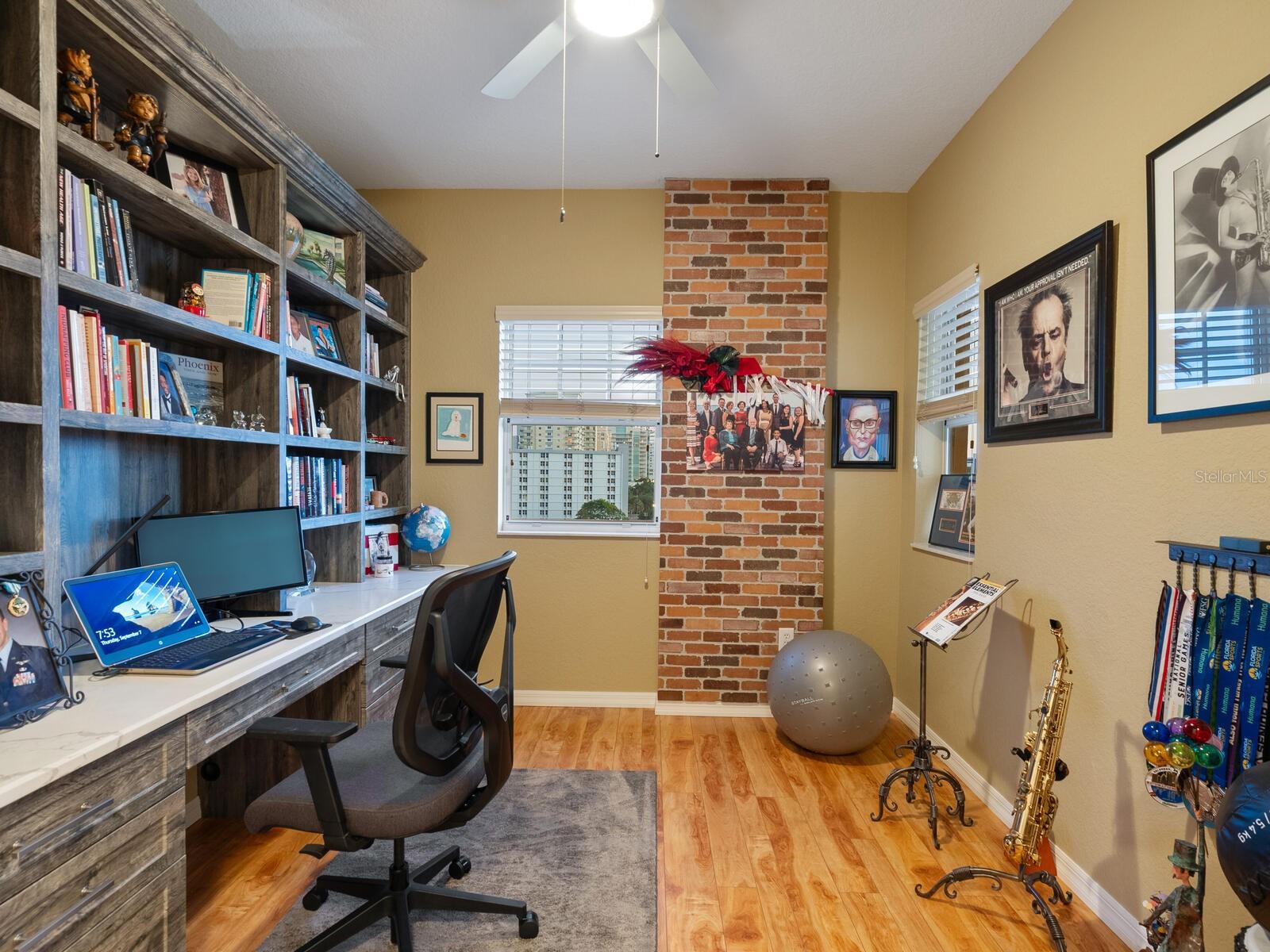 BROADWAY PROMENADE - Residential