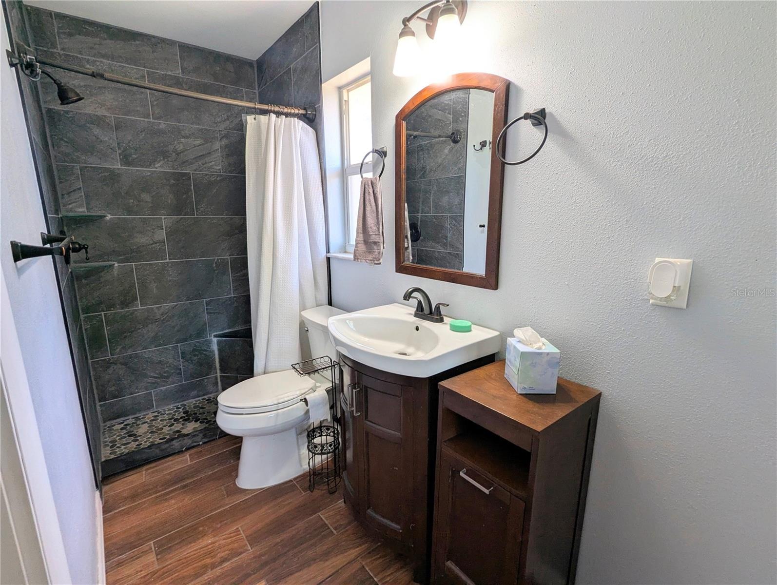 HIDDEN PINES - Residential