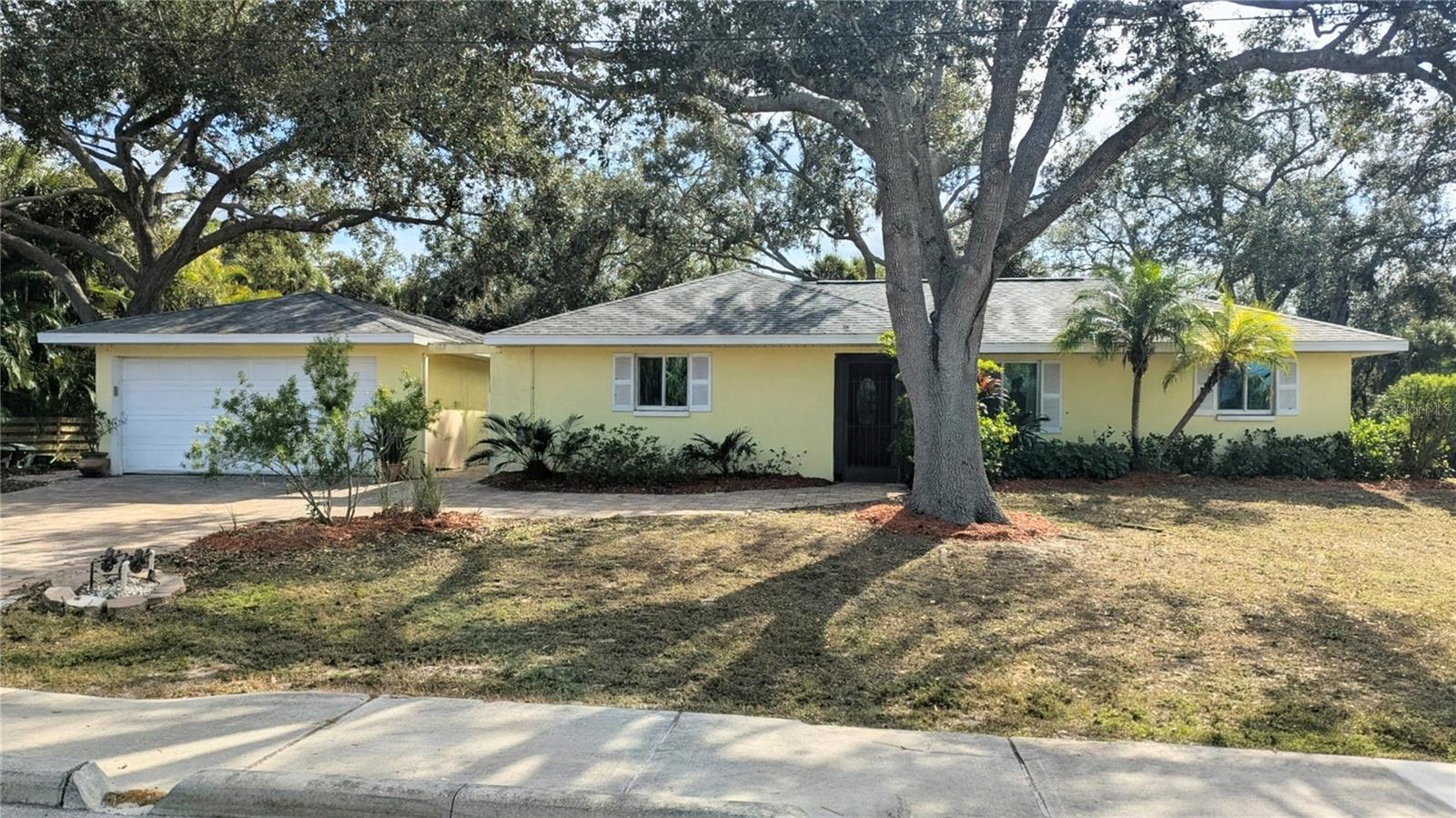 HIDDEN PINES - Residential