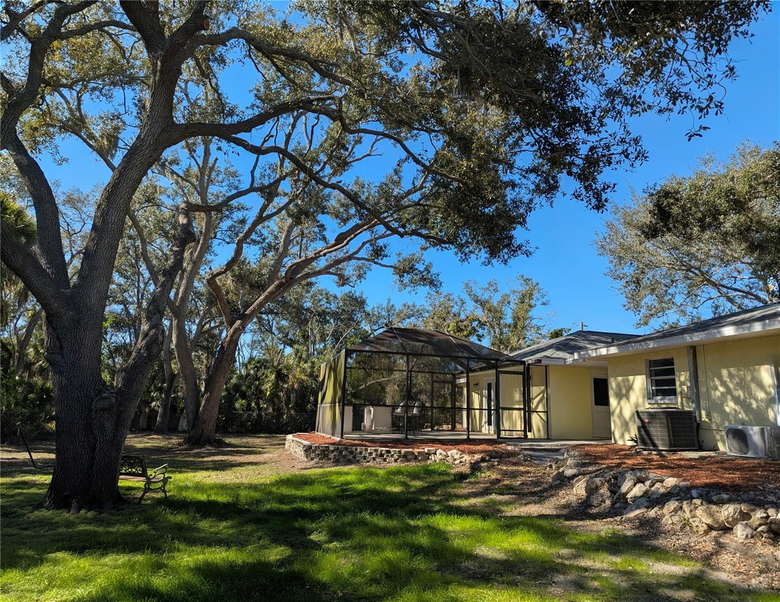 HIDDEN PINES - Residential