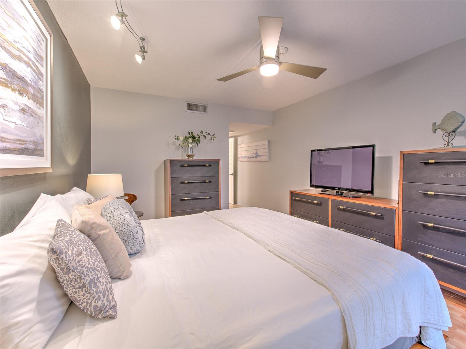 BAYPORT BCH & TEN PH D - Residential Lease