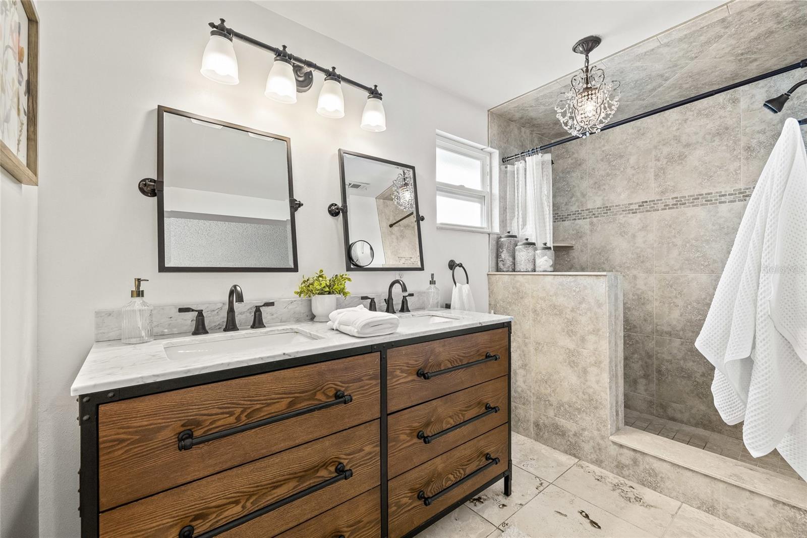 BLOOMINGDALE SEC A UNIT 1 - Residential