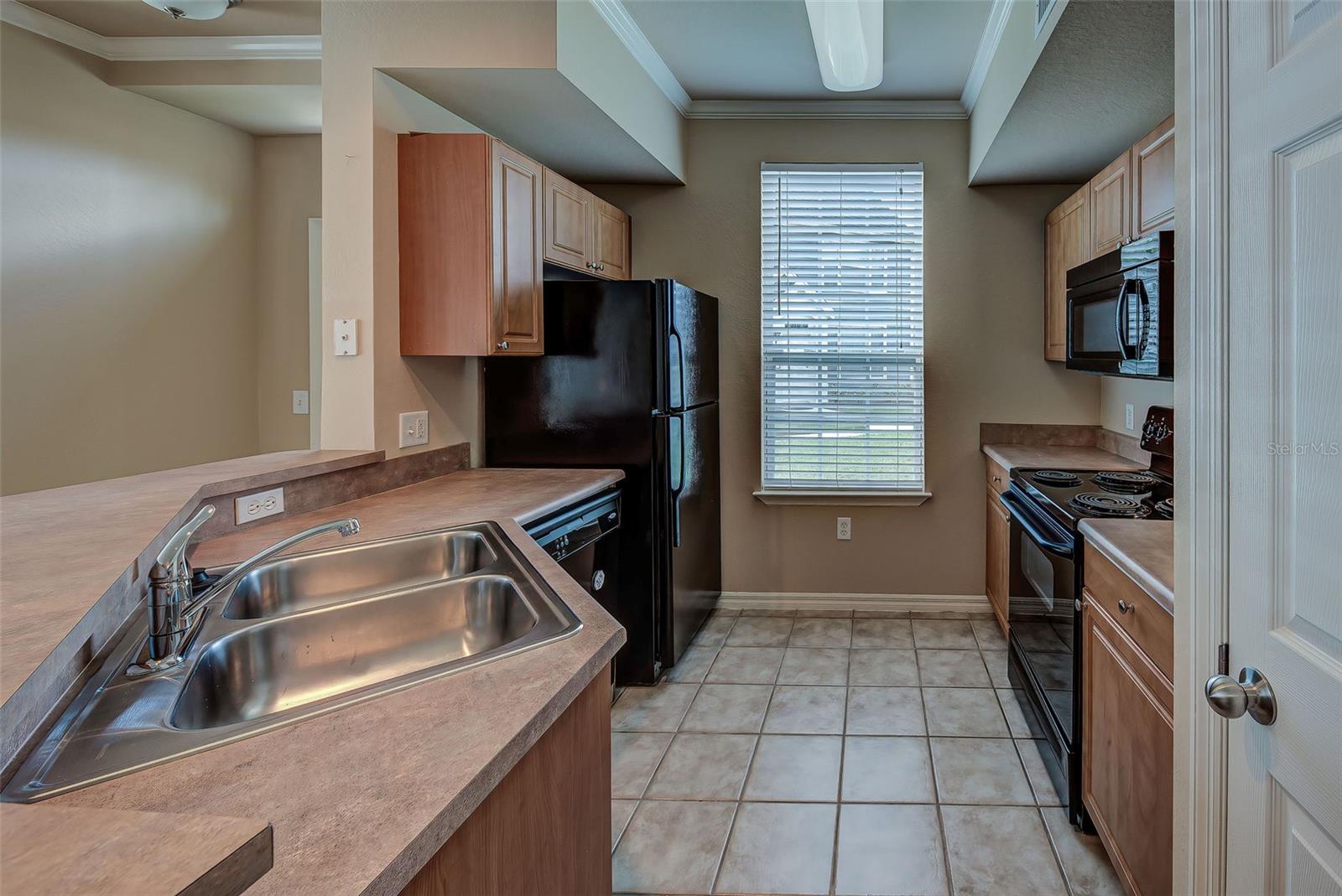 ADMIRALS WALK - Residential Lease