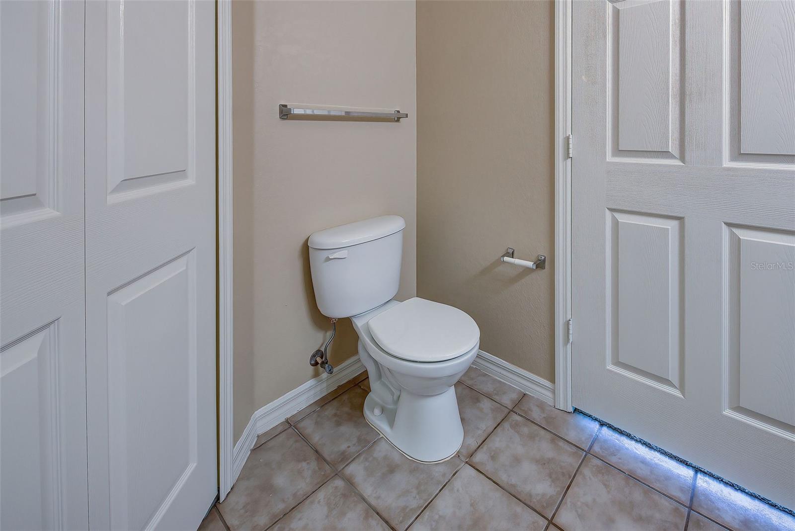 ADMIRALS WALK - Residential Lease