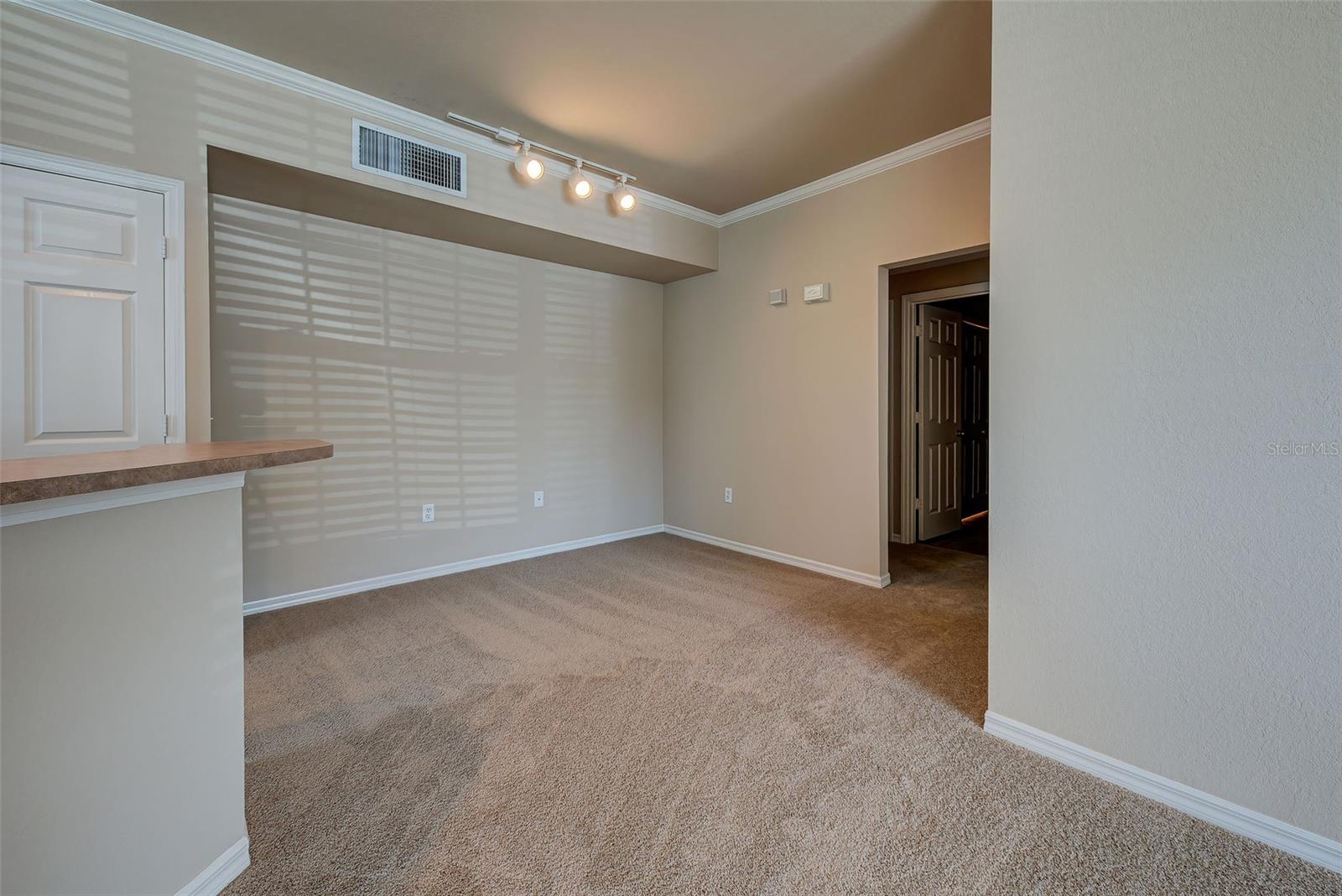 ADMIRALS WALK - Residential Lease