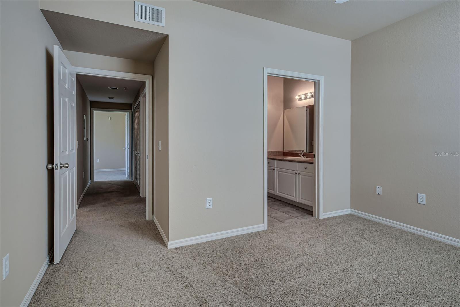 ADMIRALS WALK - Residential Lease