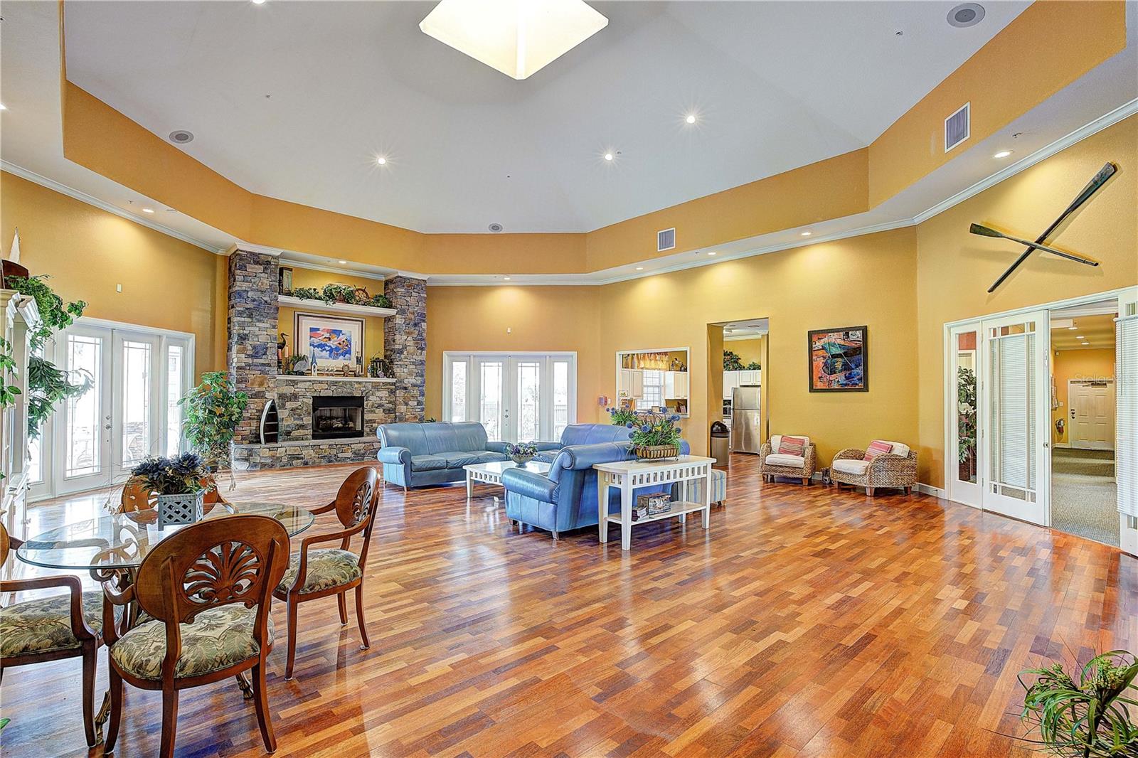 ADMIRALS WALK - Residential Lease