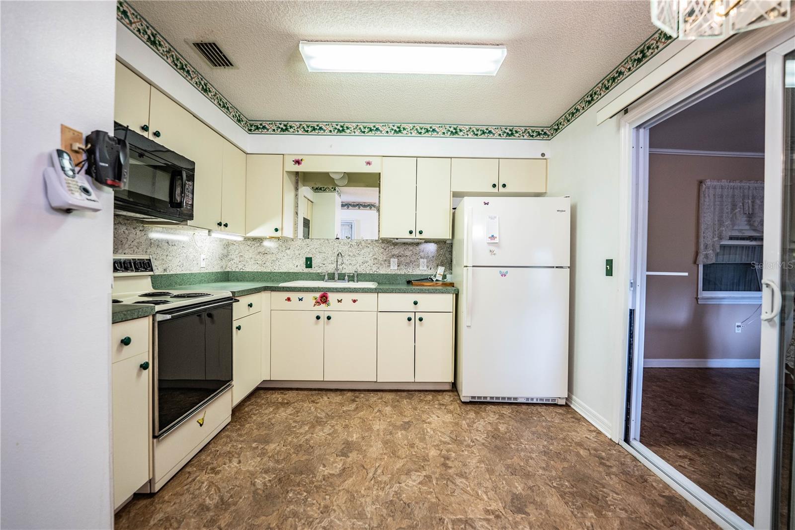 4235 CERIMEN STREET