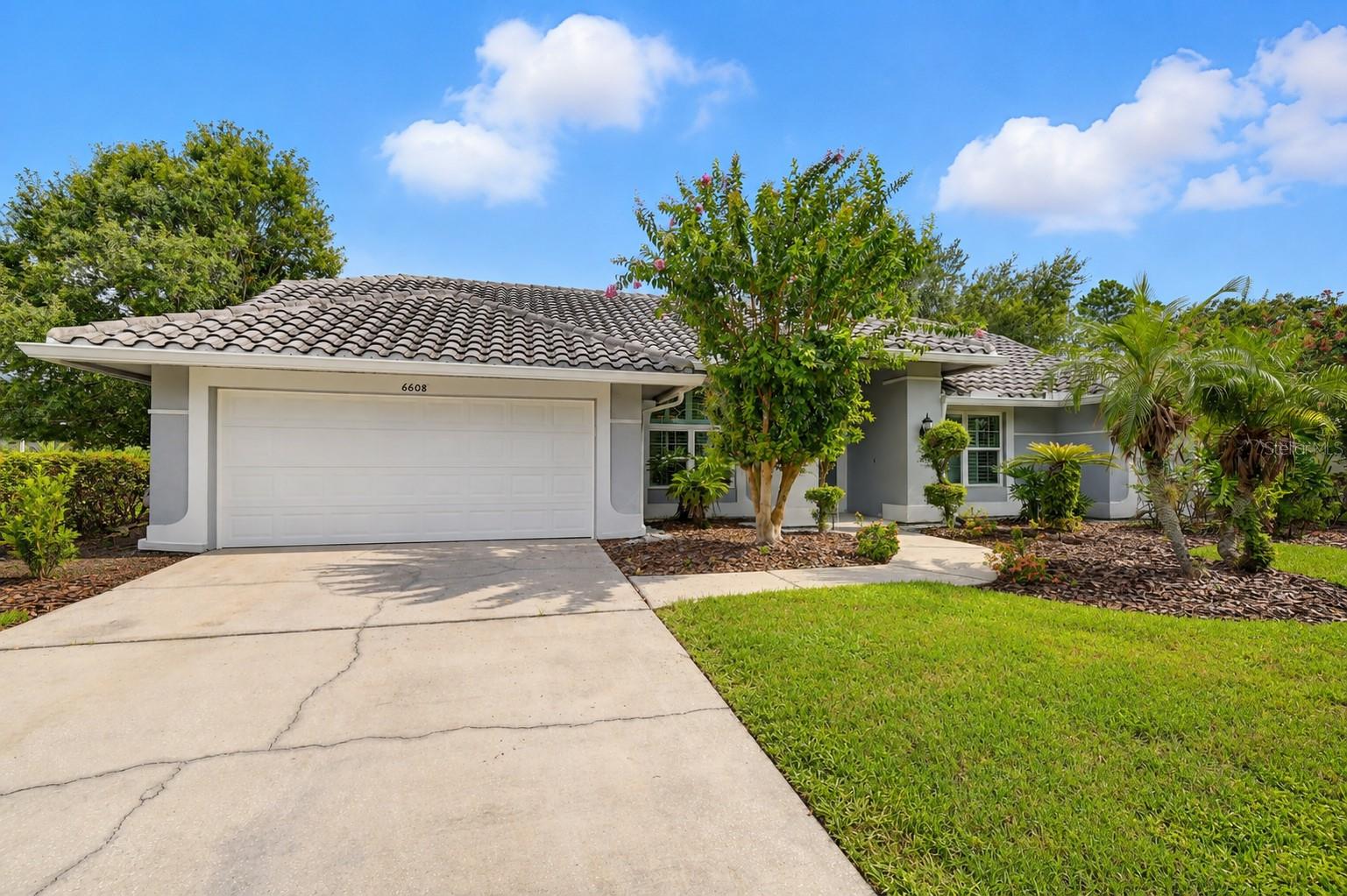 6608 THOROUGHBRED LOOP