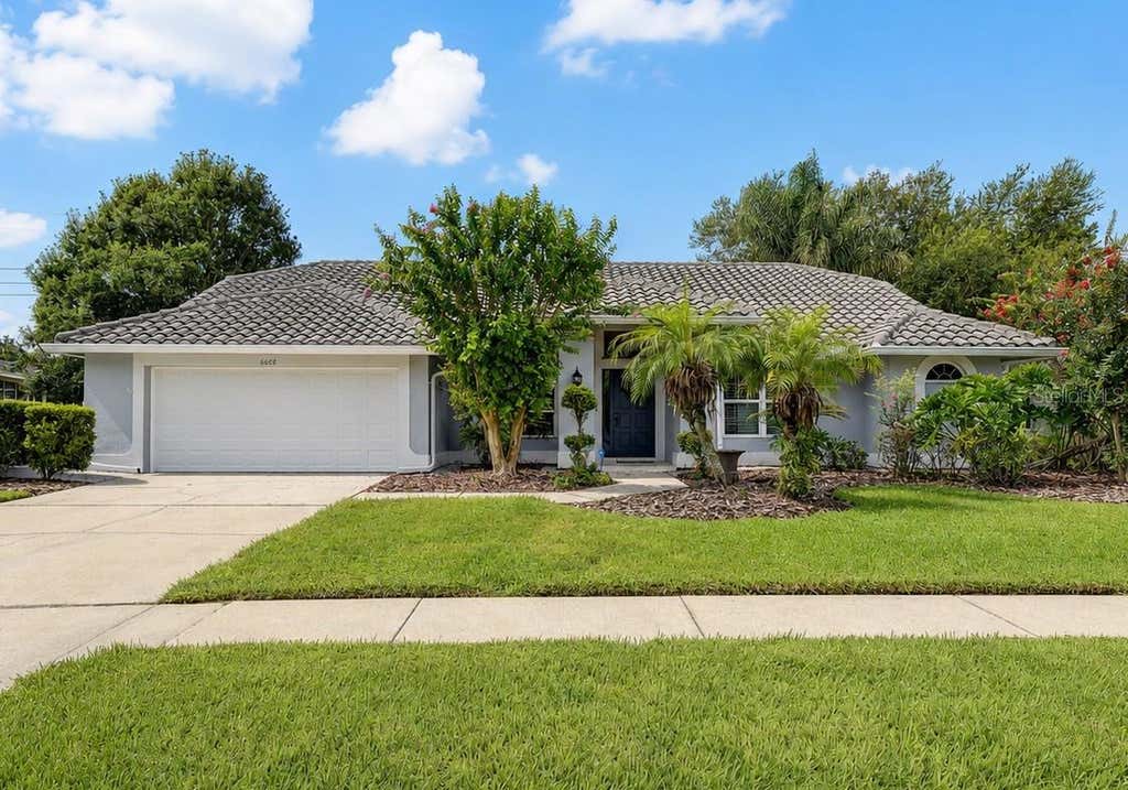Photo of 6608 Thoroughbred Loop, Odessa, FL 33556 (MLS # TB8539490)