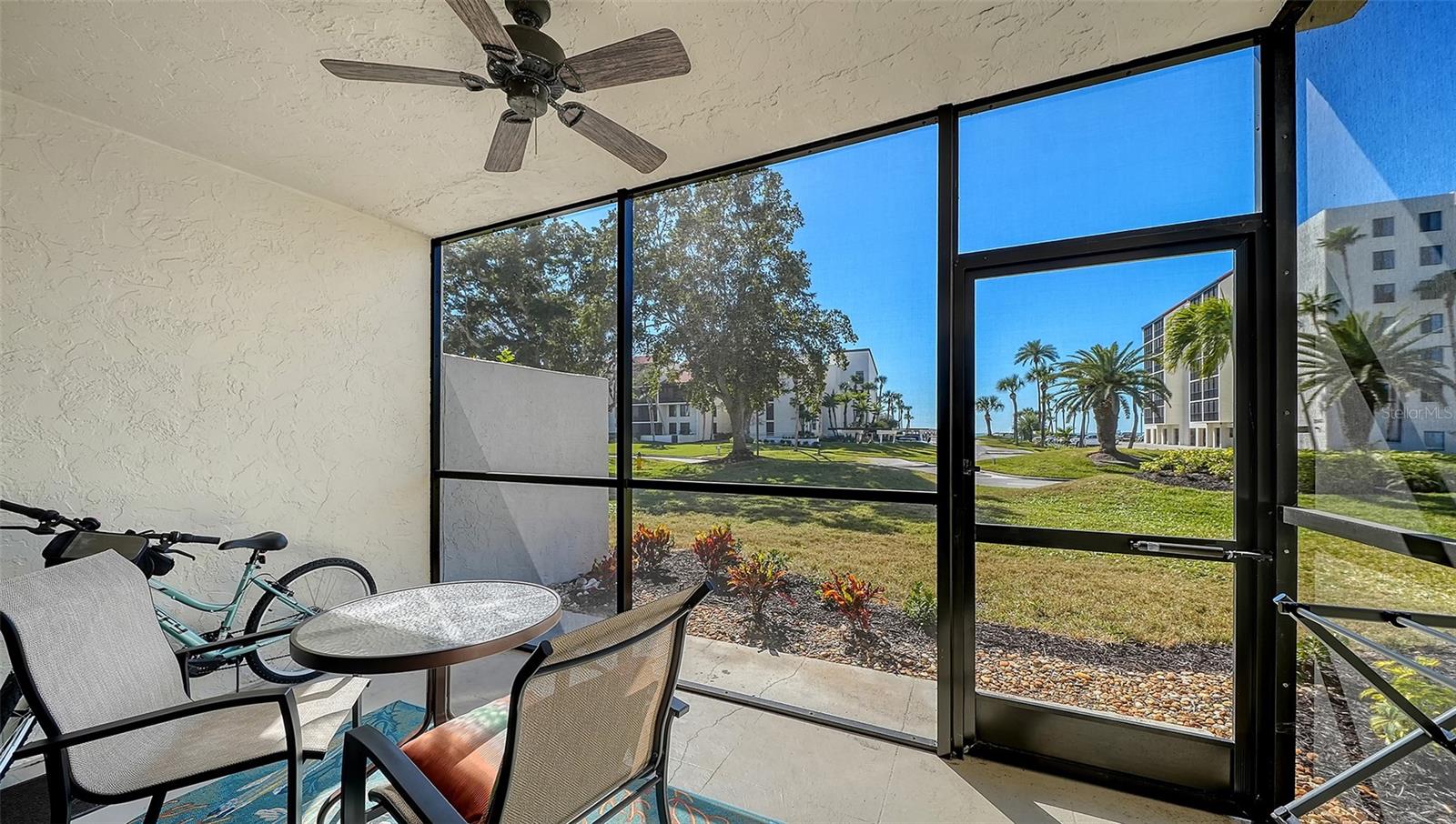 SEAPLACE I - Residential