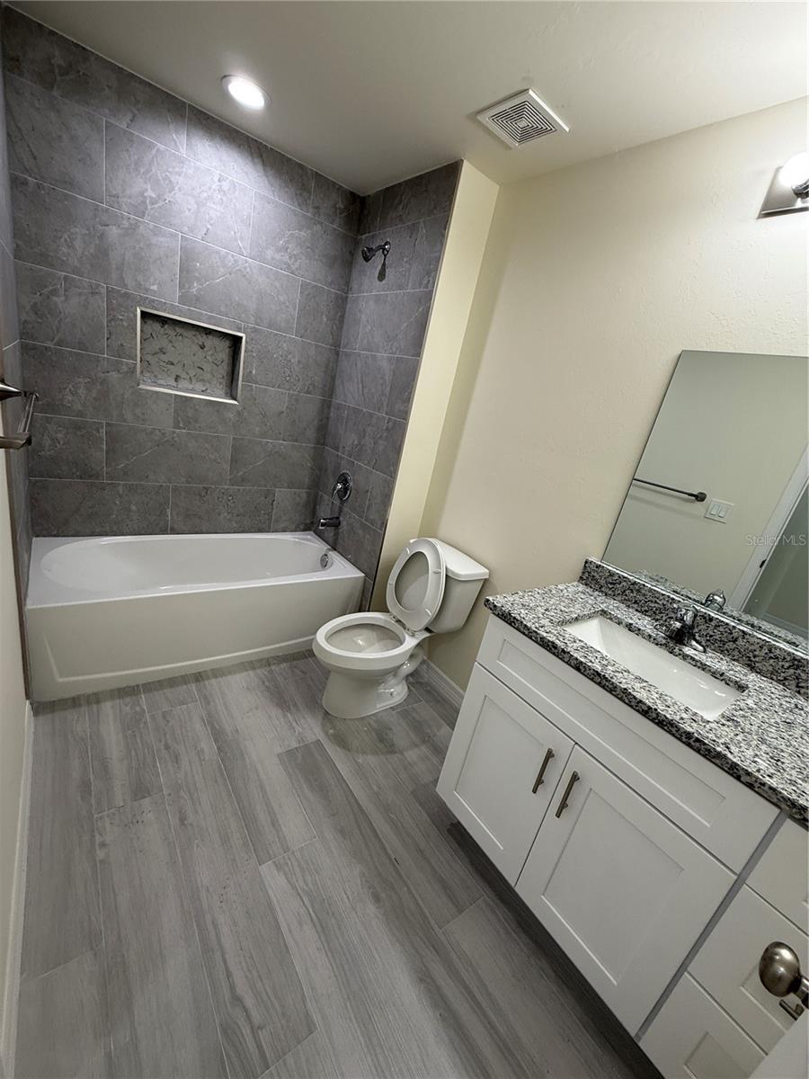 PORT CHARLOTTE SUB 05 - Residential Lease