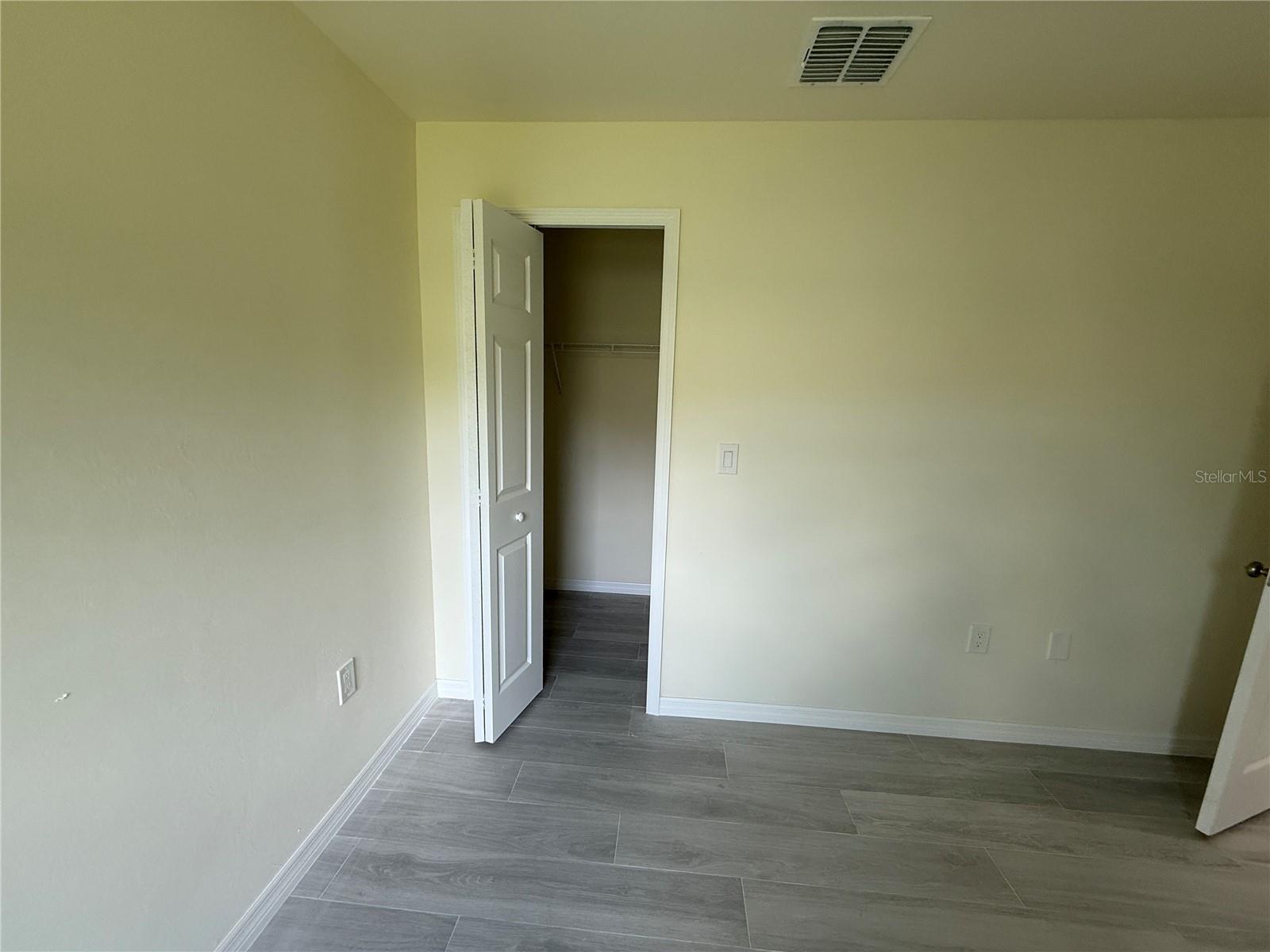 PORT CHARLOTTE SUB 05 - Residential Lease
