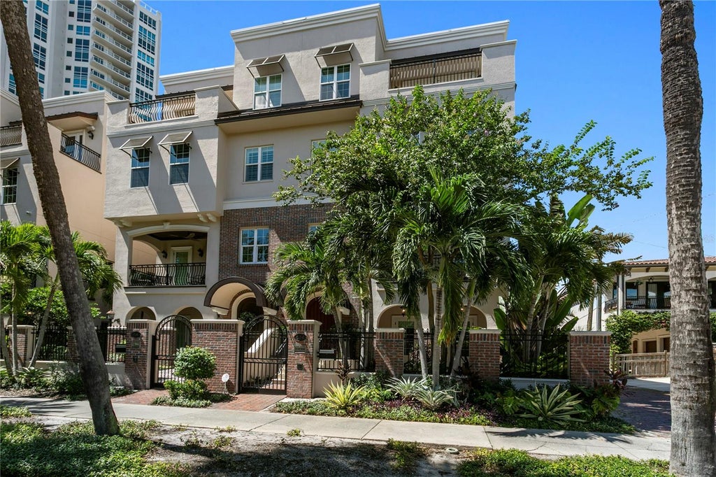 Photo of 524 Beach Drive NE, St Petersburg, FL 33701 (MLS # TB8551366)