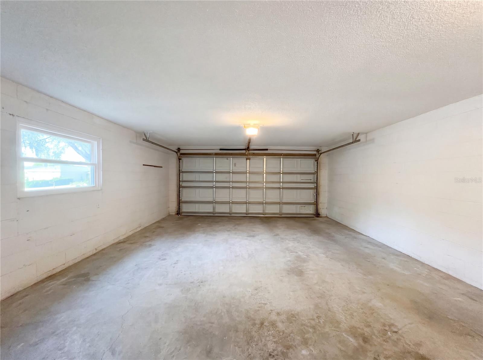 WOODBERY ESTATES FIRST ADDITIO - Residential