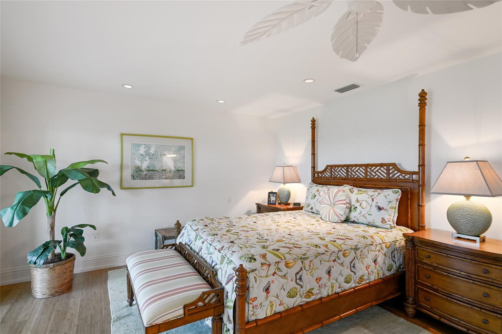 L G BUCK PROP - Residential