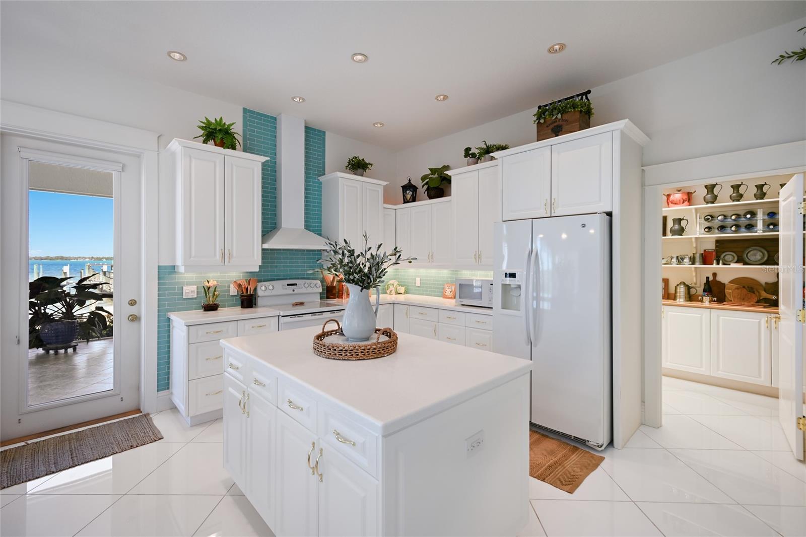 L G BUCK PROP - Residential