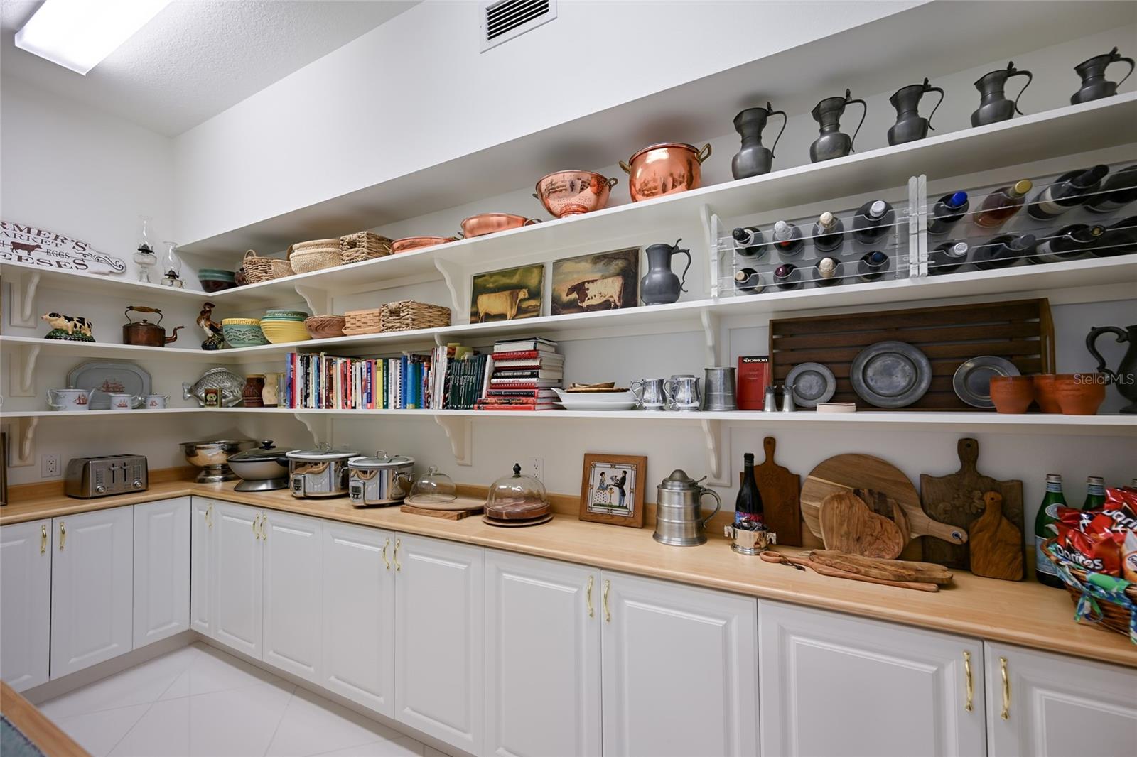 L G BUCK PROP - Residential