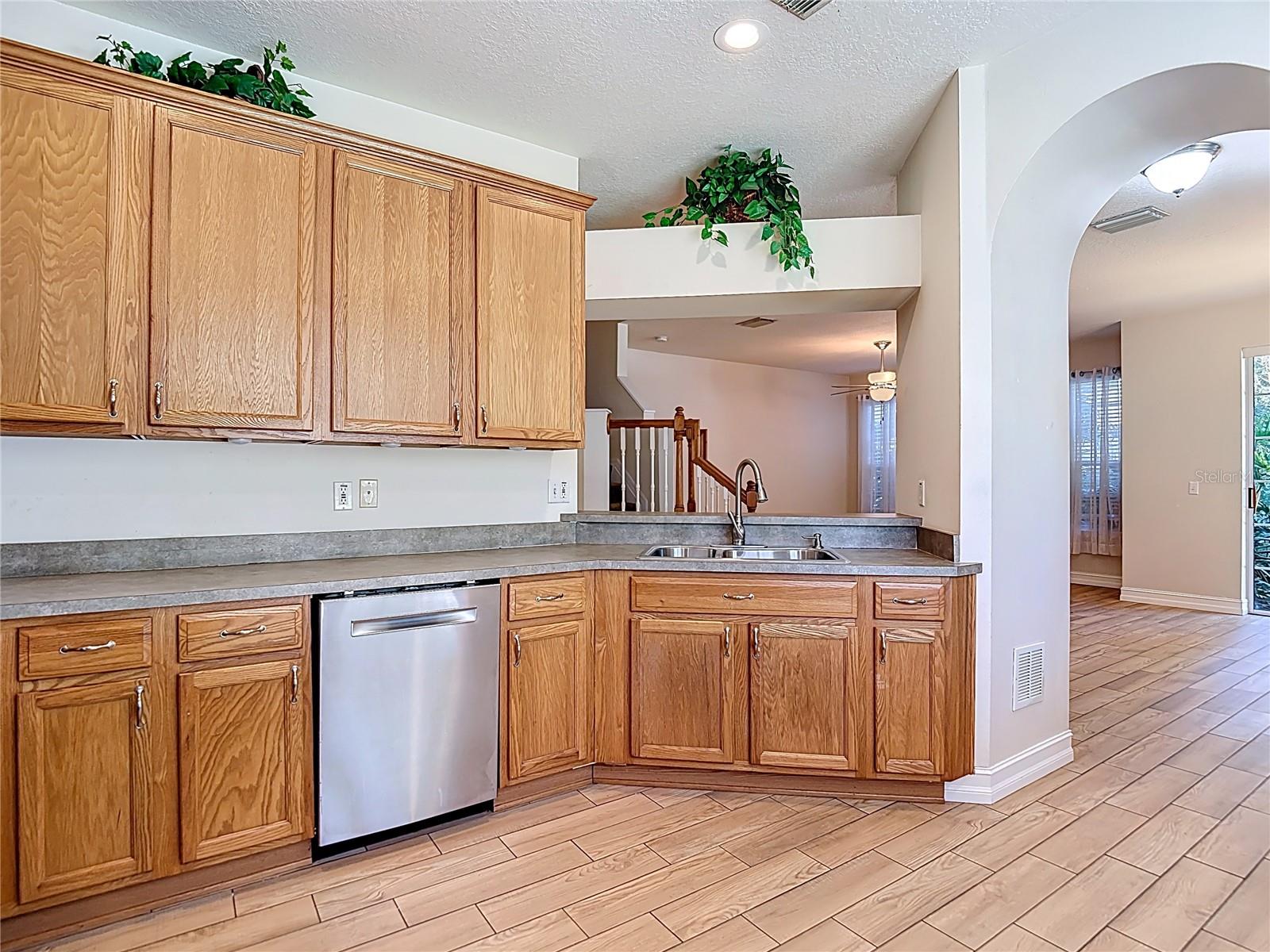 SADDLE CREEK MANOR - Residential