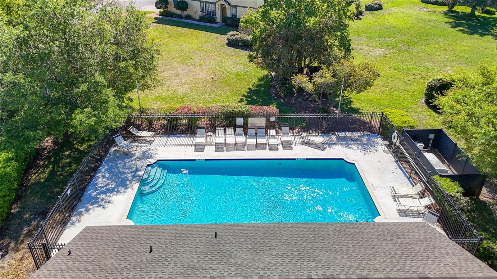 SADDLE CREEK MANOR - Residential