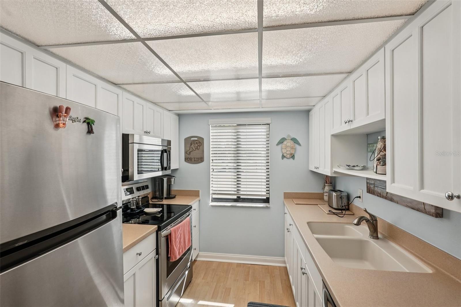 MACARTHUR BEACH - Residential