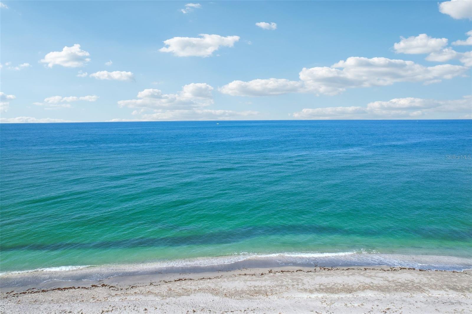 MACARTHUR BEACH - Residential