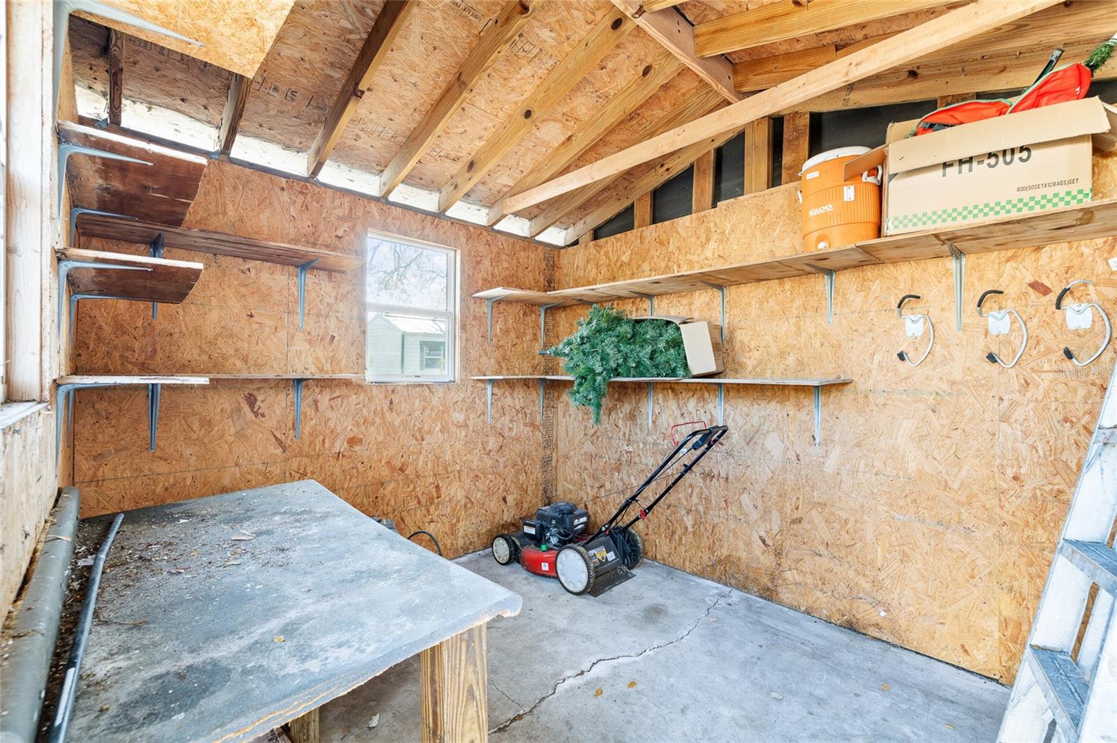 TRADE WINDS ESTATES SUB - Residential