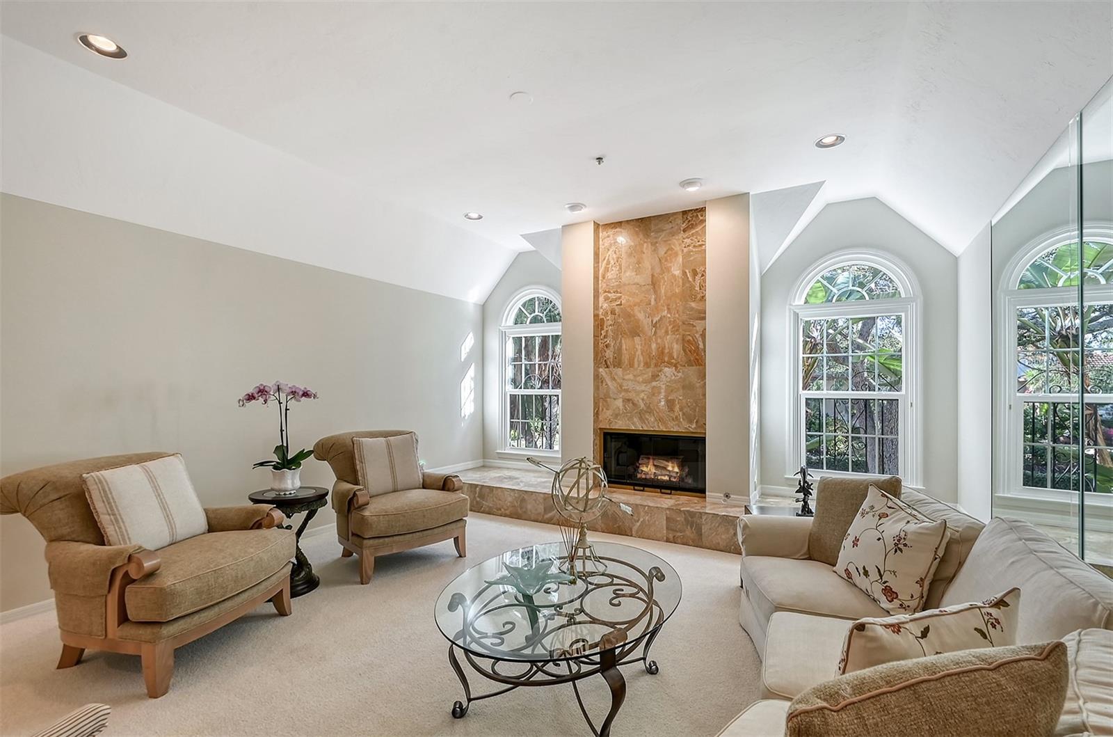 BAY ISLES - Residential