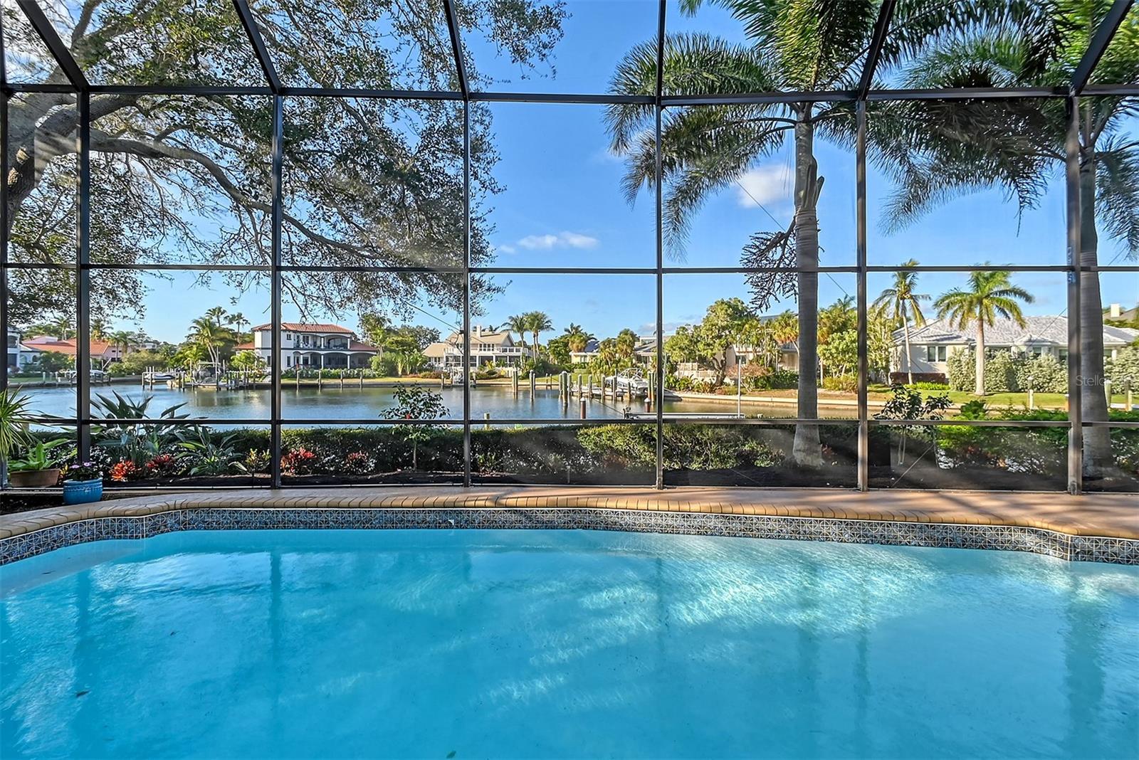 BAY ISLES - Residential