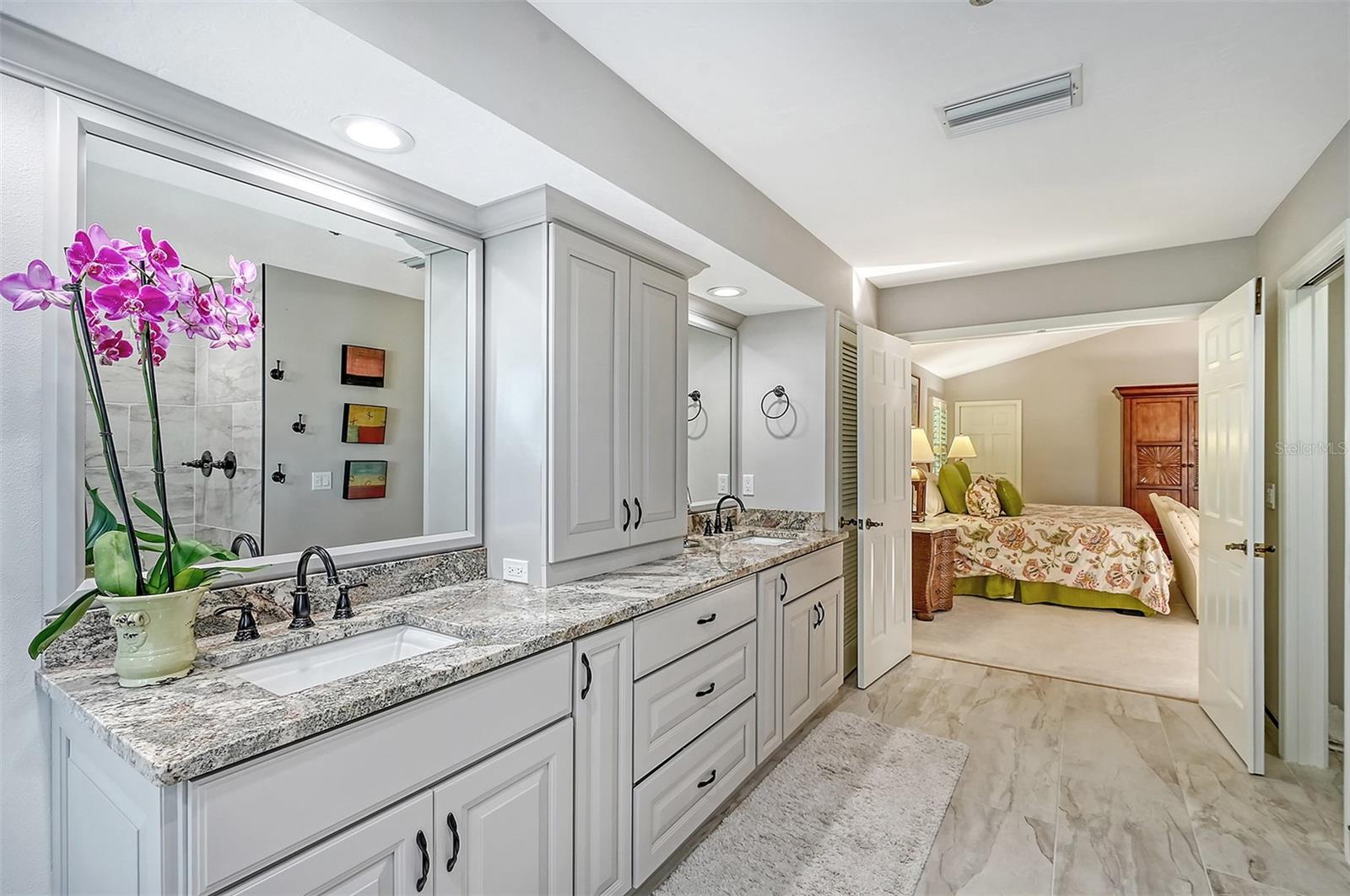 BAY ISLES - Residential