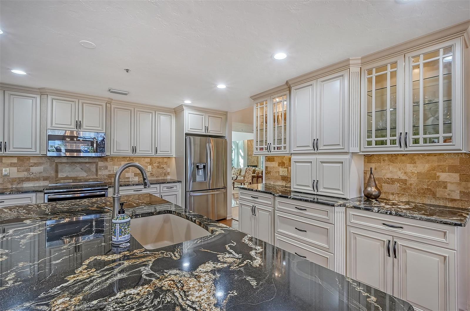 BAY ISLES - Residential