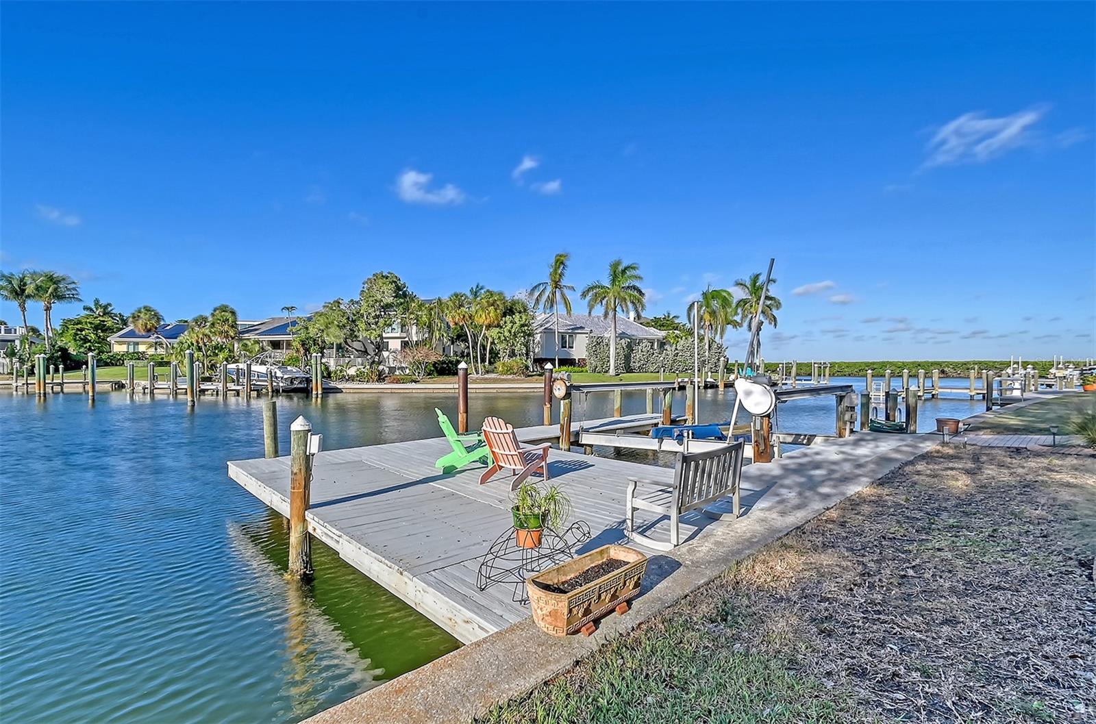 BAY ISLES - Residential