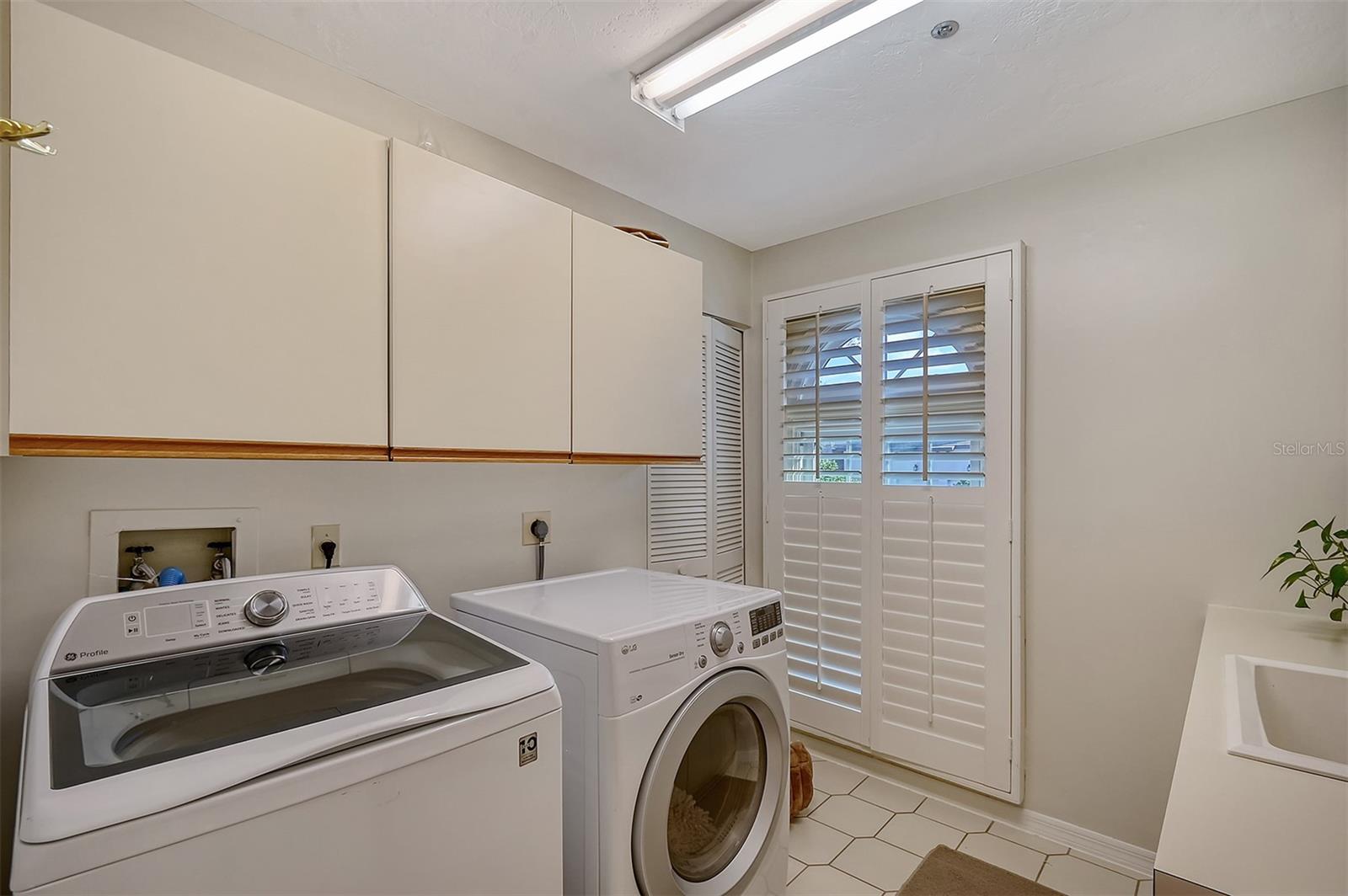 BAY ISLES - Residential