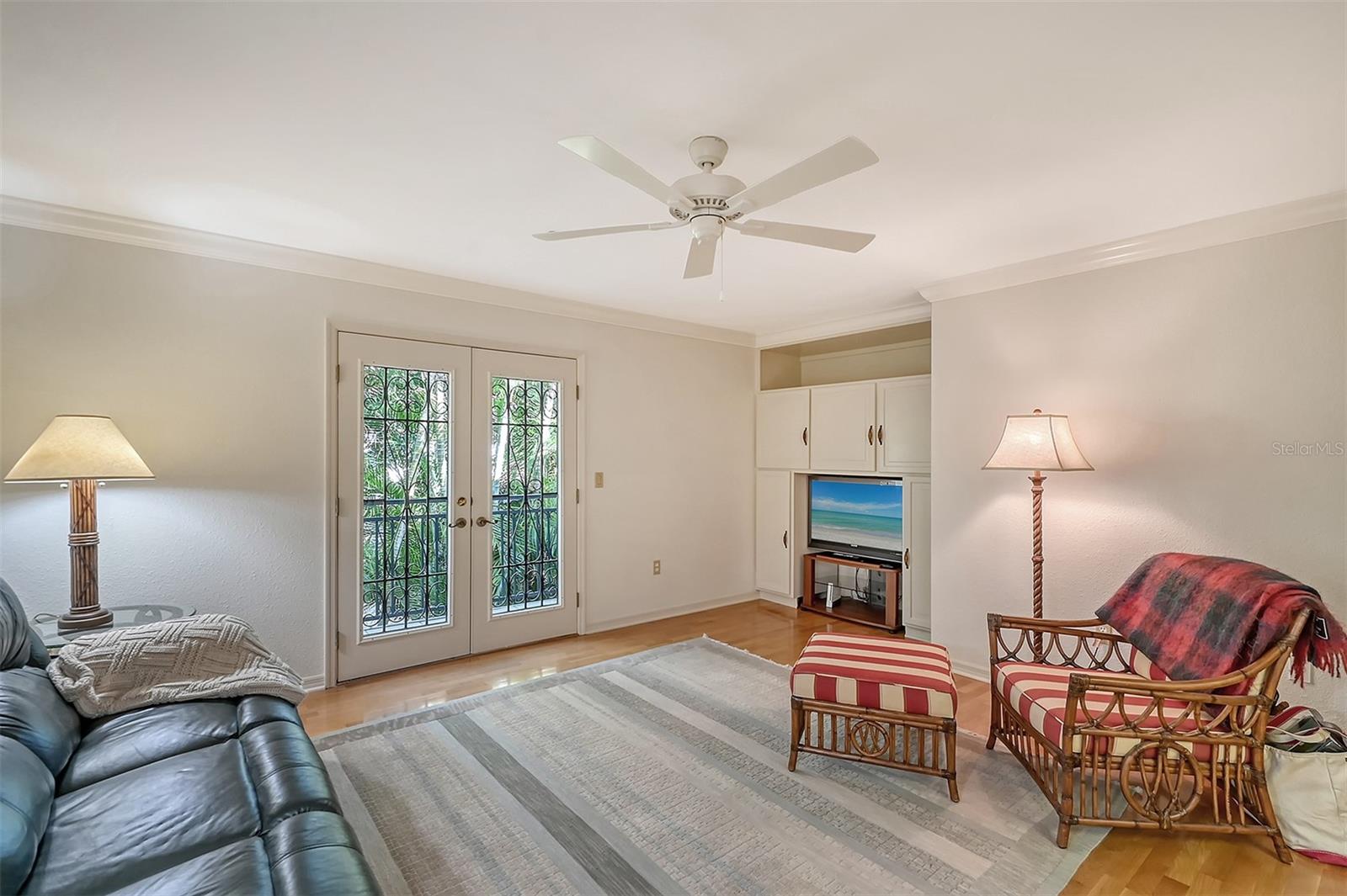 BAY ISLES - Residential