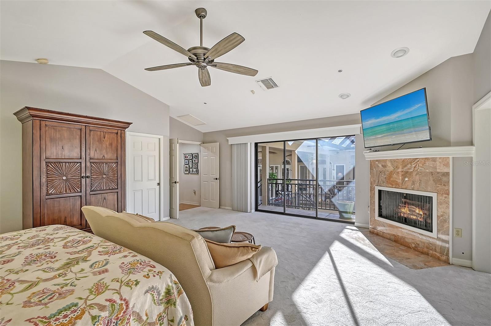 BAY ISLES - Residential