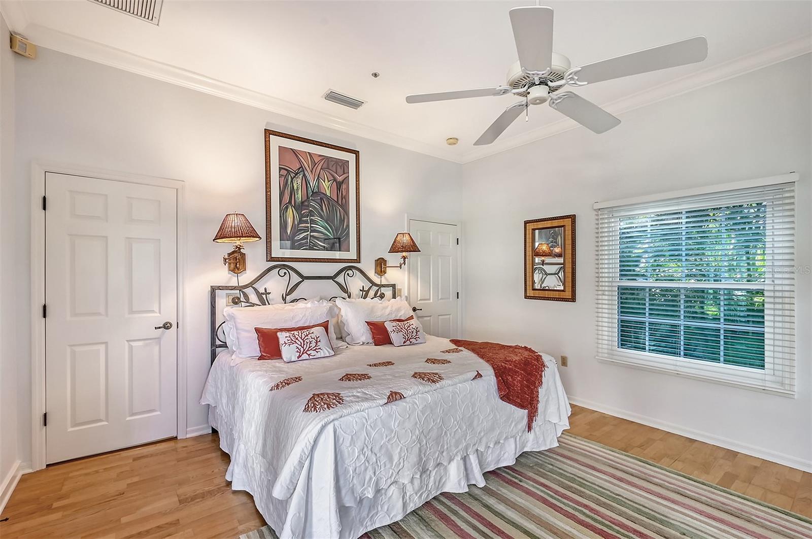 BAY ISLES - Residential