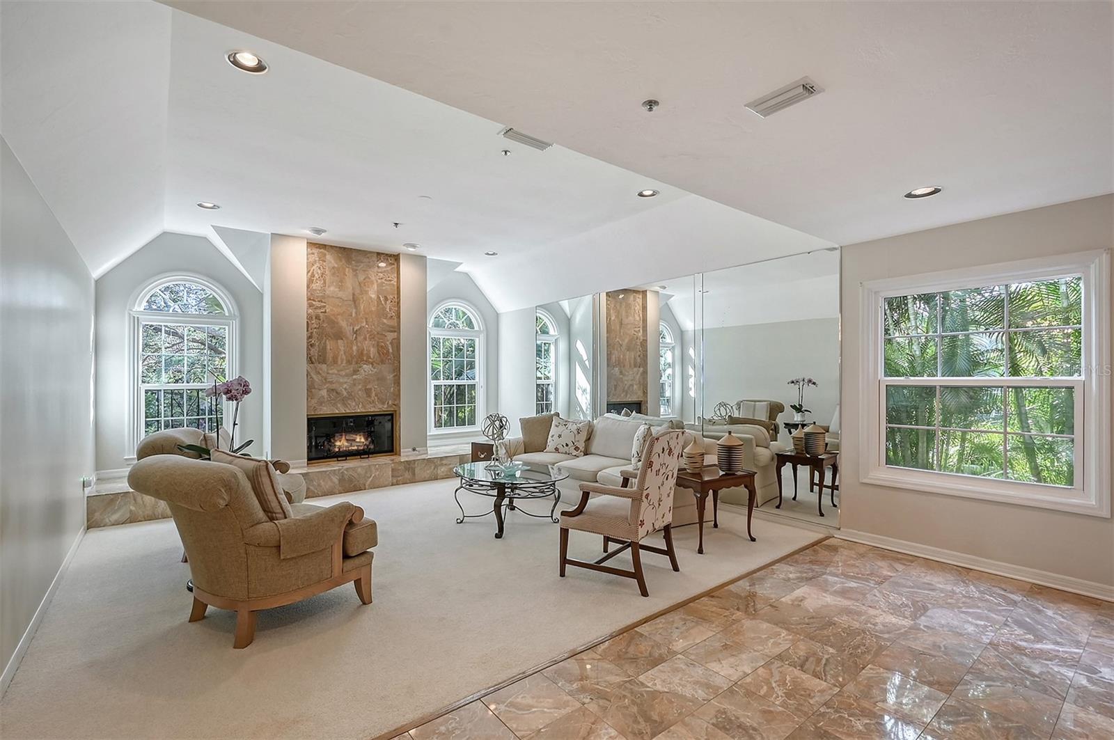 BAY ISLES - Residential