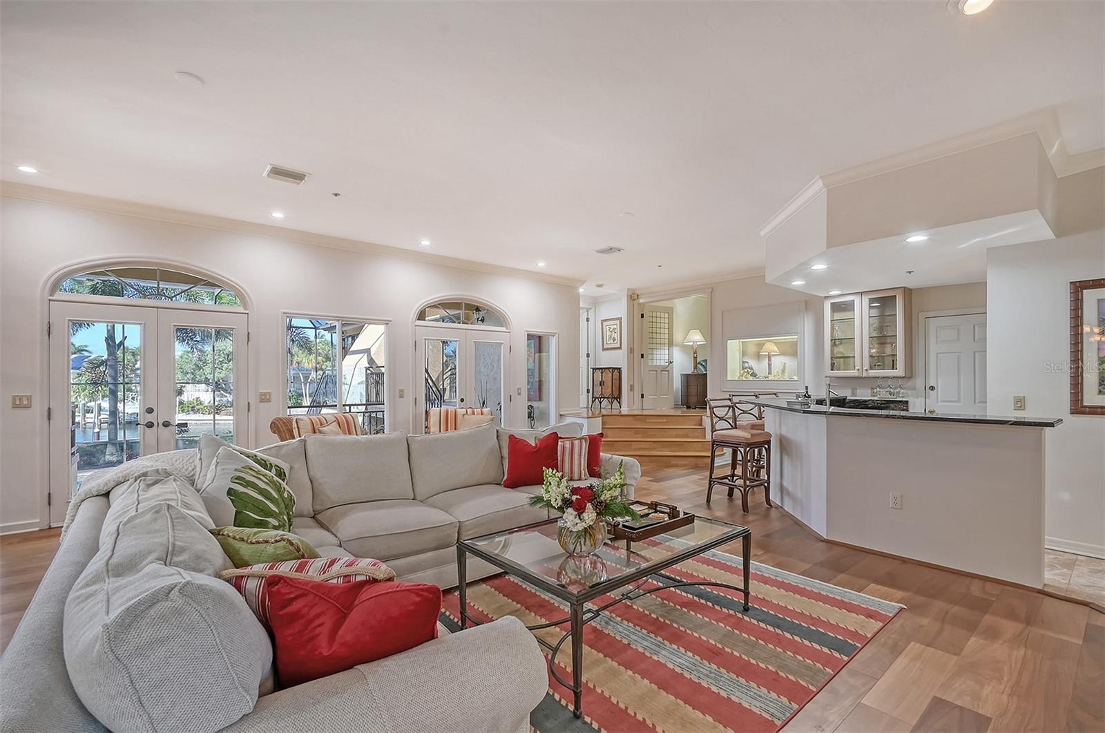 BAY ISLES - Residential