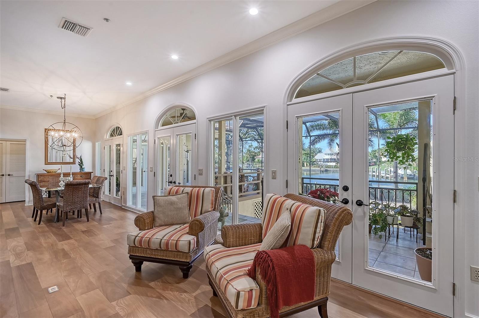 BAY ISLES - Residential