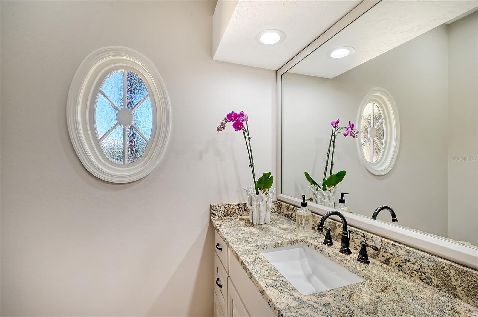 BAY ISLES - Residential