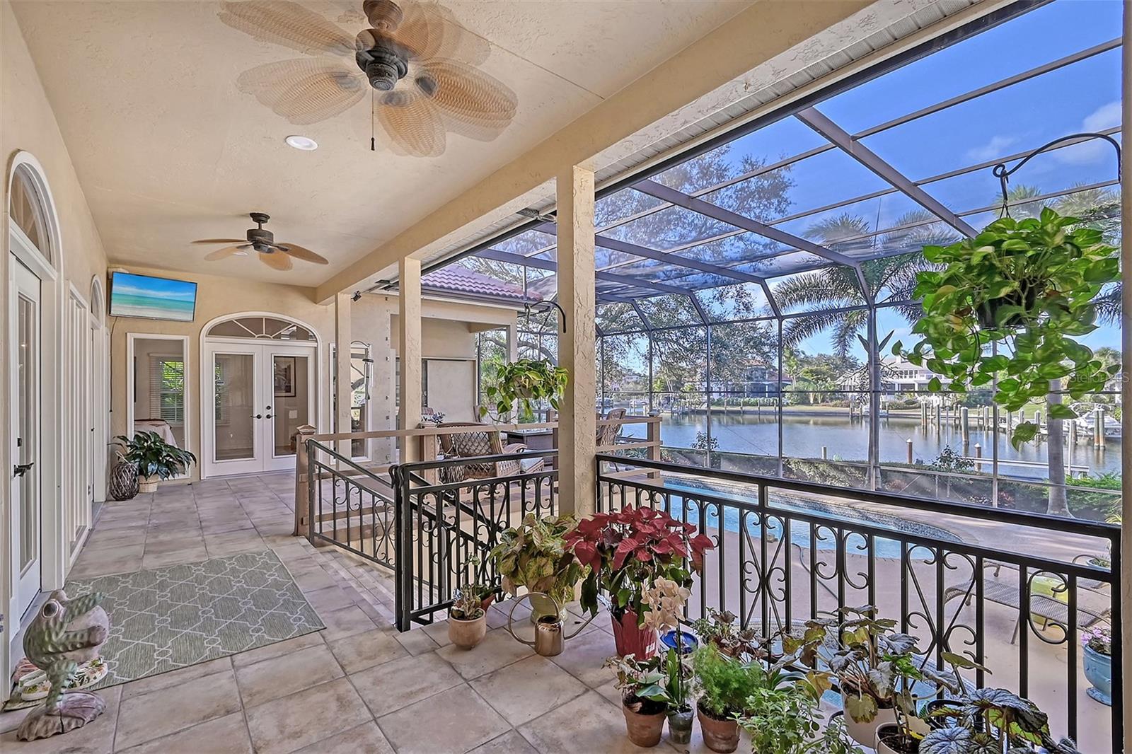 BAY ISLES - Residential