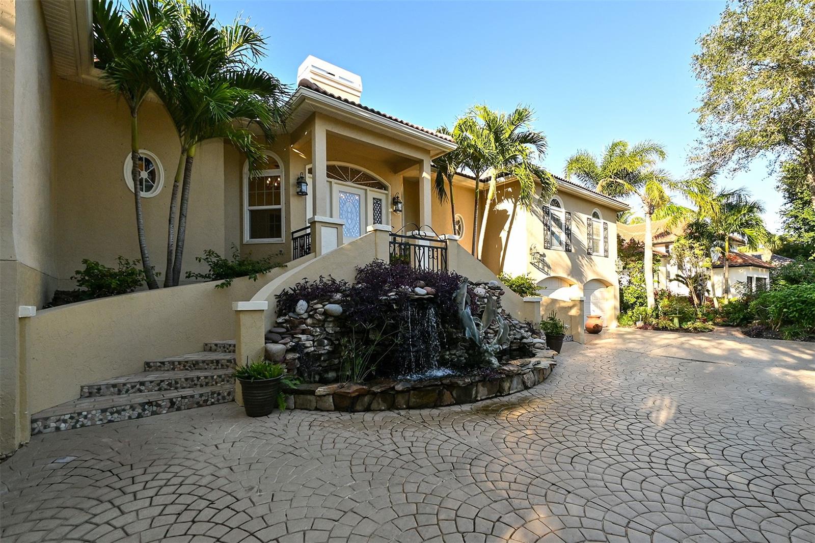 BAY ISLES - Residential