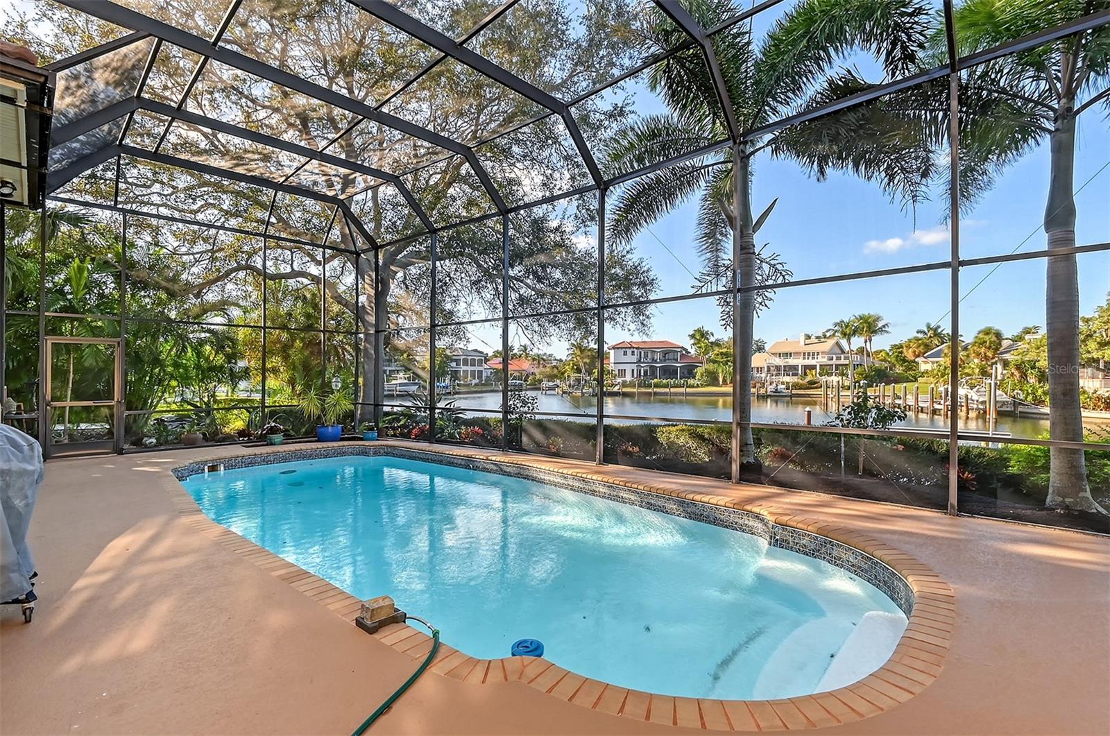 BAY ISLES - Residential