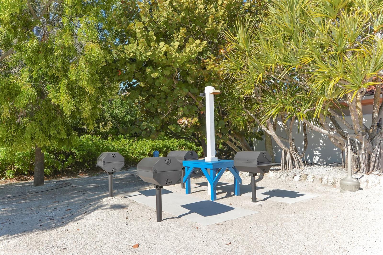 BAY ISLES - Residential